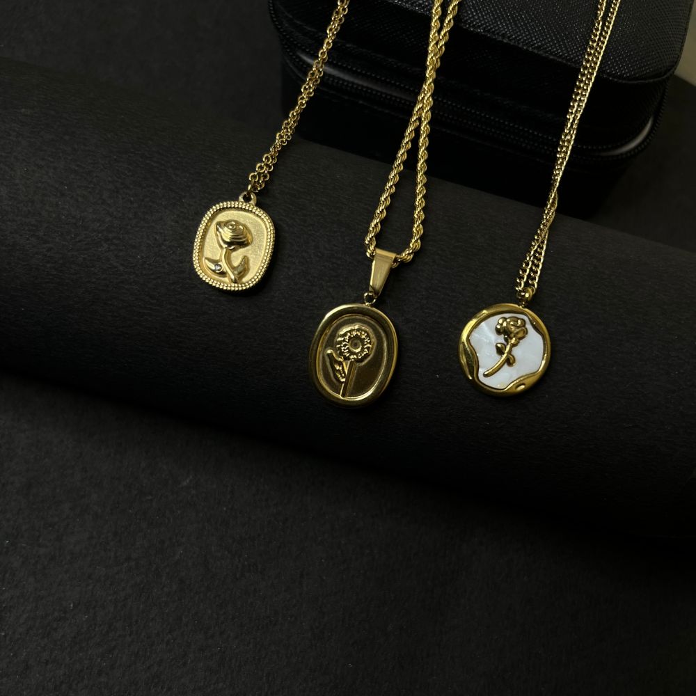 Glazed Embeded Necklace - 18K Gold Plated