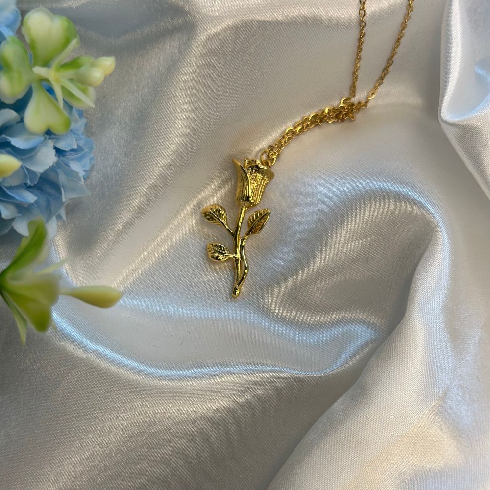 Rose Necklace - 18K Gold Plated