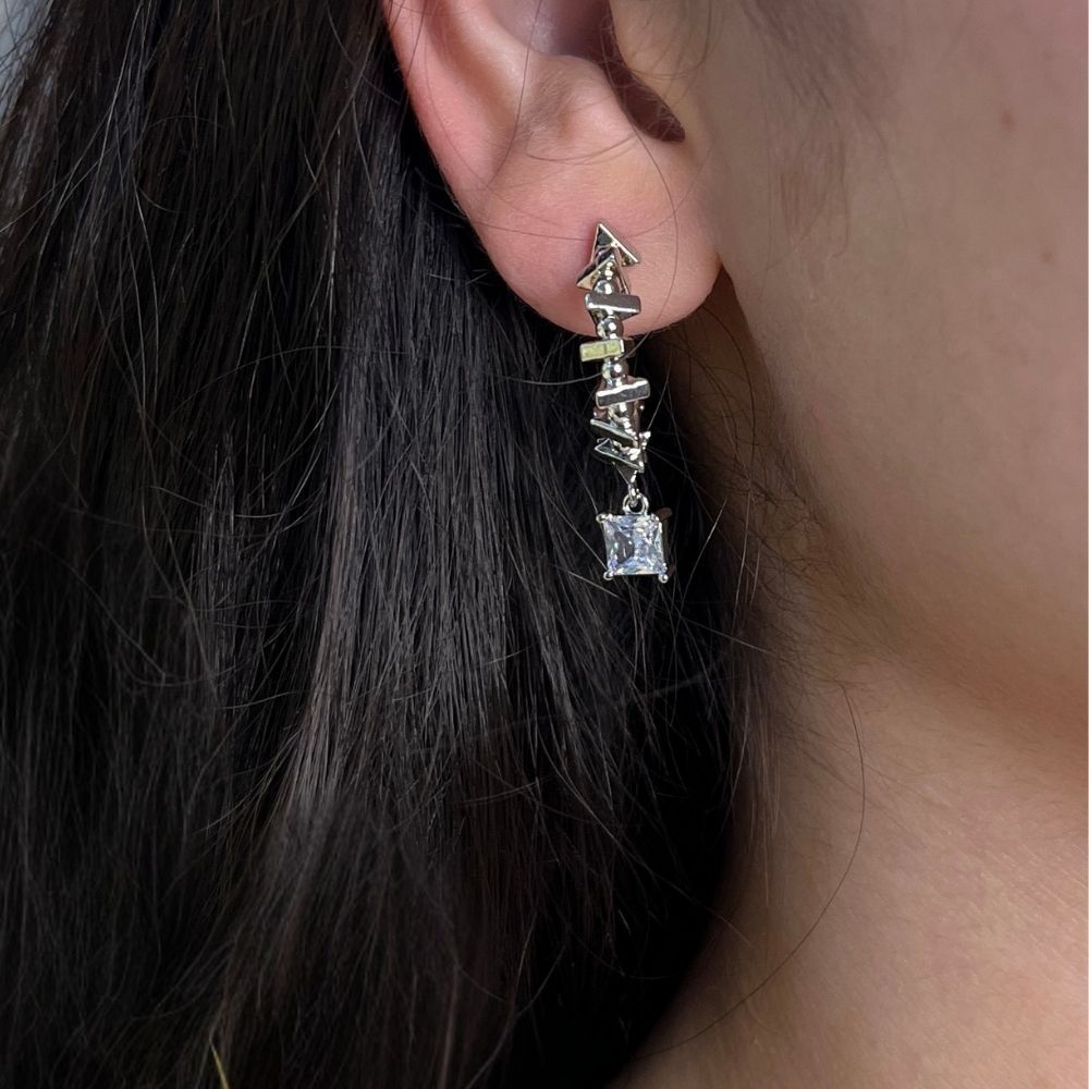 Traingled Stone Earring - 18K Gold Plated