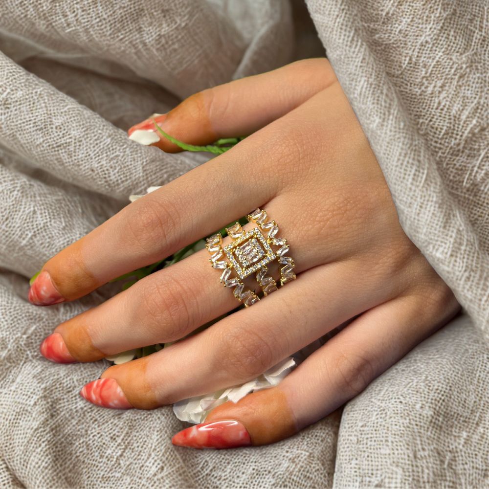 Step Keystone Adjustable Ring