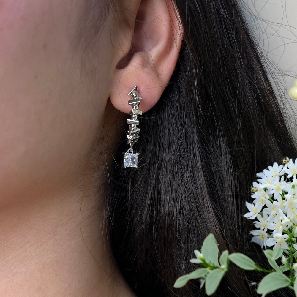 Traingled Stone Earring - 18K Gold Plated