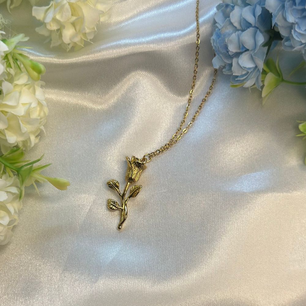 Rose Necklace - 18K Gold Plated