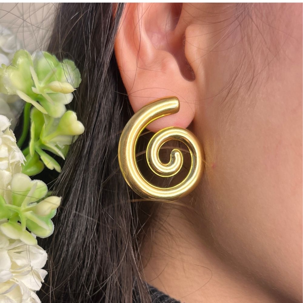 Snail Shaped Earring - 18K Gold Plated