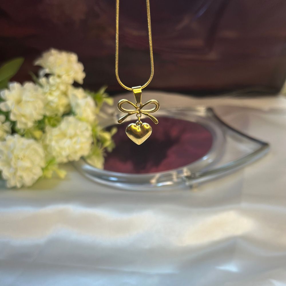 Bow Heart Necklace - 18K Gold Plated